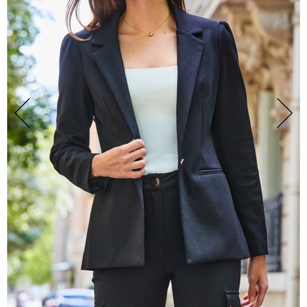 Sosandar black jacket size UK 10 USA 6